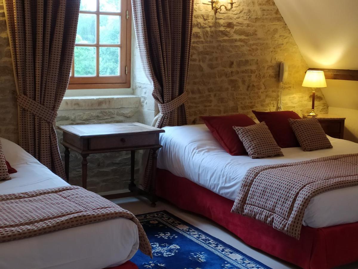 Hotel Le Manoir De Mathan Crepon A La Campagne 5 Mn D'Arromanches Et 10 Mn De Bayeux Exterior foto